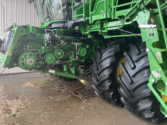 2023 John Deere X9 1100 Combine