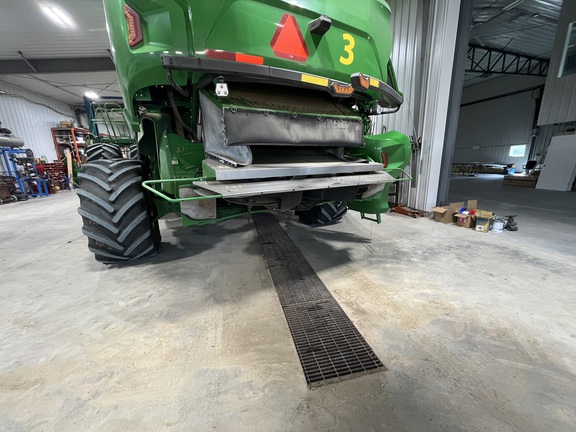 2023 John Deere X9 1100 Combine