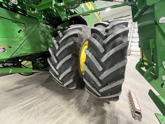 2023 John Deere X9 1100 Combine