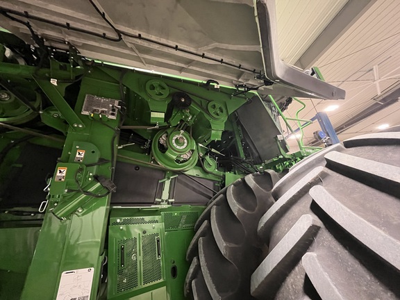 2023 John Deere X9 1100 Combine
