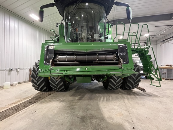 2023 John Deere X9 1100 Combine