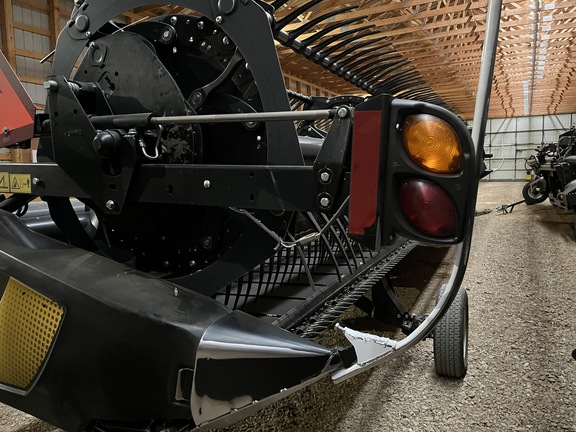 2022 MacDon FD140 Header Combine