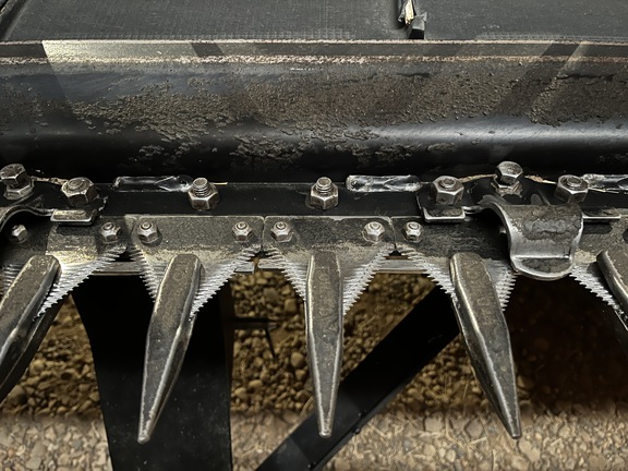 2022 MacDon FD140 Header Combine