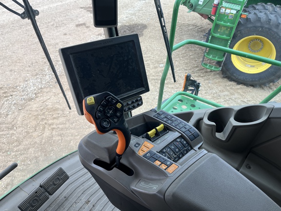 2023 John Deere X9 1000 Combine