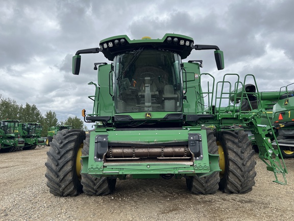 2023 John Deere X9 1000 Combine