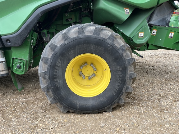2023 John Deere X9 1000 Combine