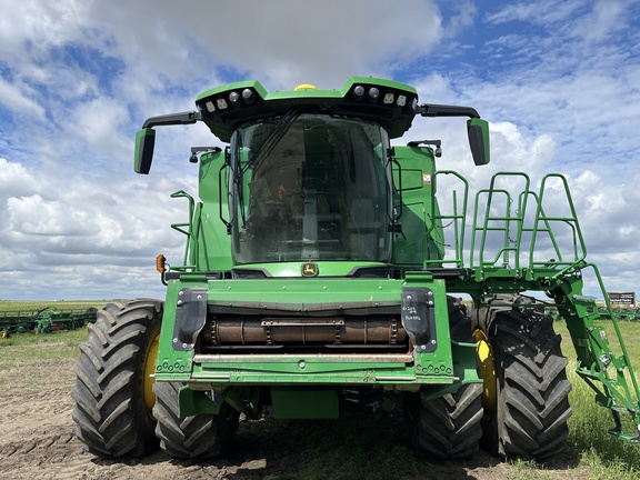 2023 John Deere X9 1000 Combine