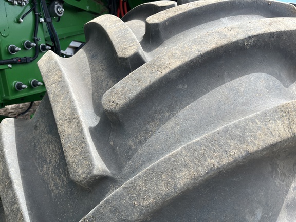 2023 John Deere X9 1000 Combine