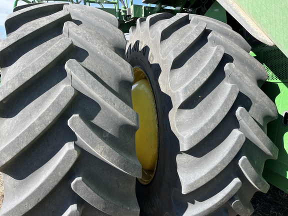 2024 John Deere X9 1000 Combine