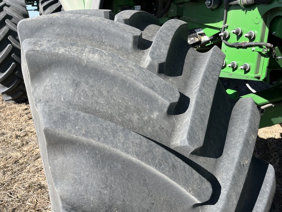 2024 John Deere X9 1000 Combine