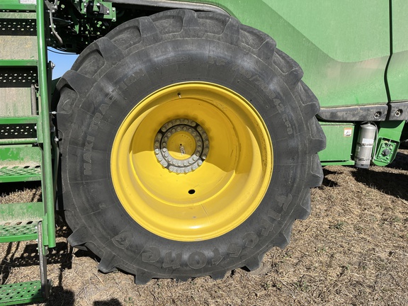 2024 John Deere X9 1000 Combine