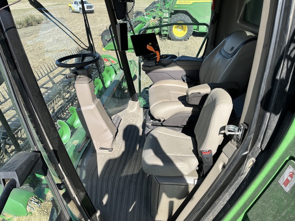 2024 John Deere X9 1000 Combine