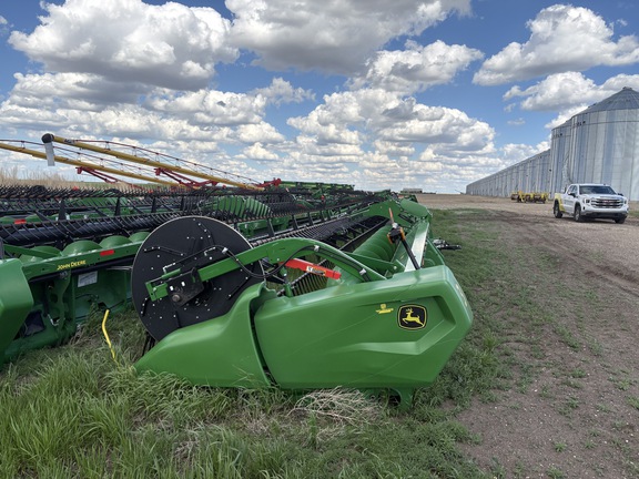 2024 John Deere RD45F Header Combine