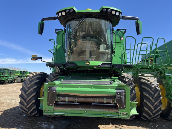 2024 John Deere X9 1000 Combine
