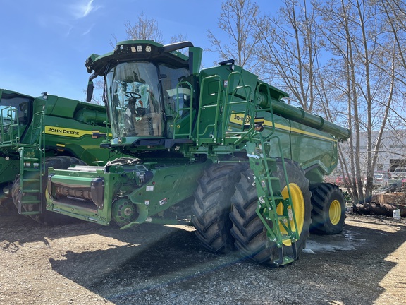2024 John Deere X9 1000 Combine
