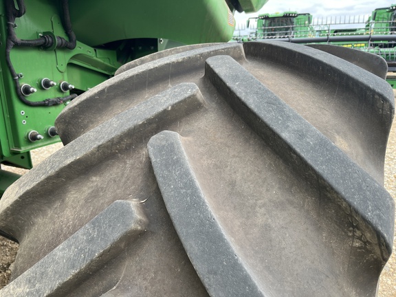 2024 John Deere X9 1000 Combine