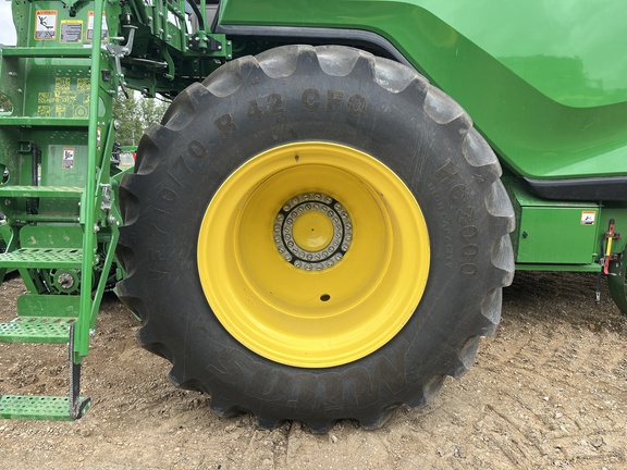 2024 John Deere X9 1000 Combine