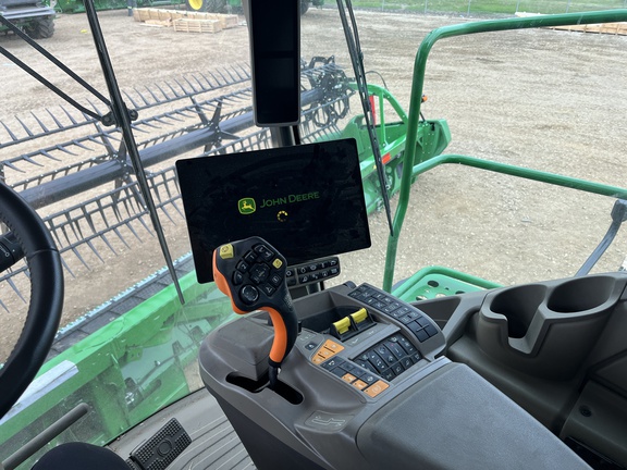 2024 John Deere X9 1000 Combine