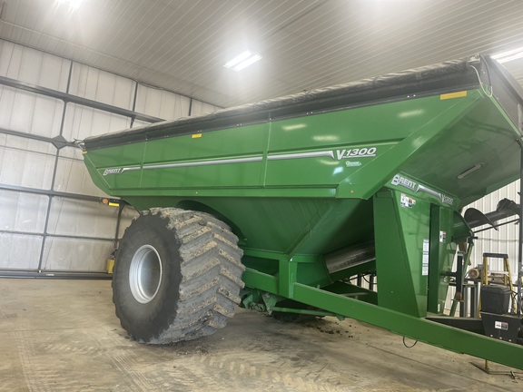 2020 Brent V1300 Grain Cart