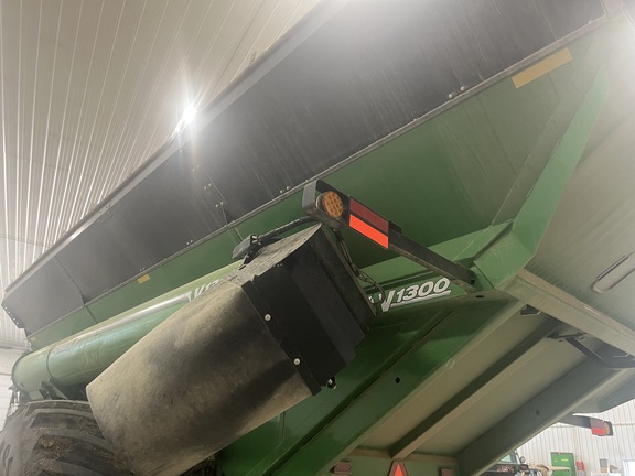 2020 Brent V1300 Grain Cart