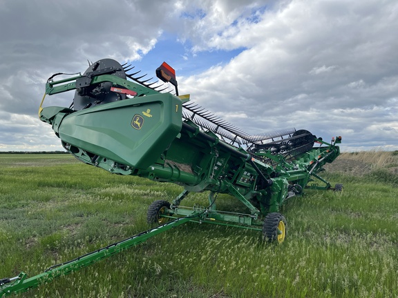 2022 John Deere HD45F Header Combine