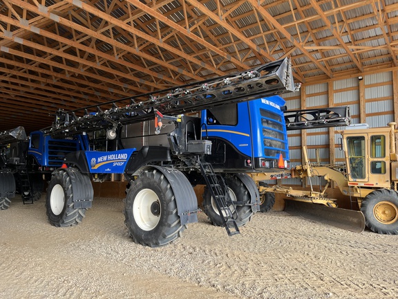 2022 New Holland SP410F GUARDIAN Sprayer/High Clearance