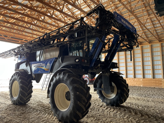 2022 New Holland SP410F GUARDIAN Sprayer/High Clearance