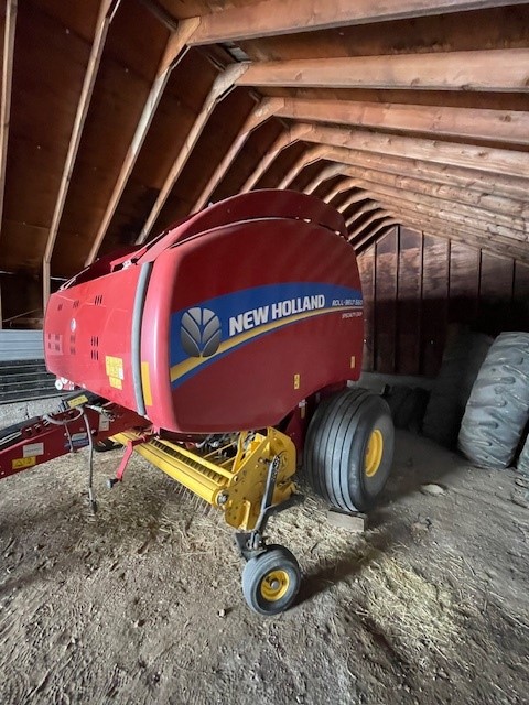 2016 New Holland Roll Belt 560 Baler/Round