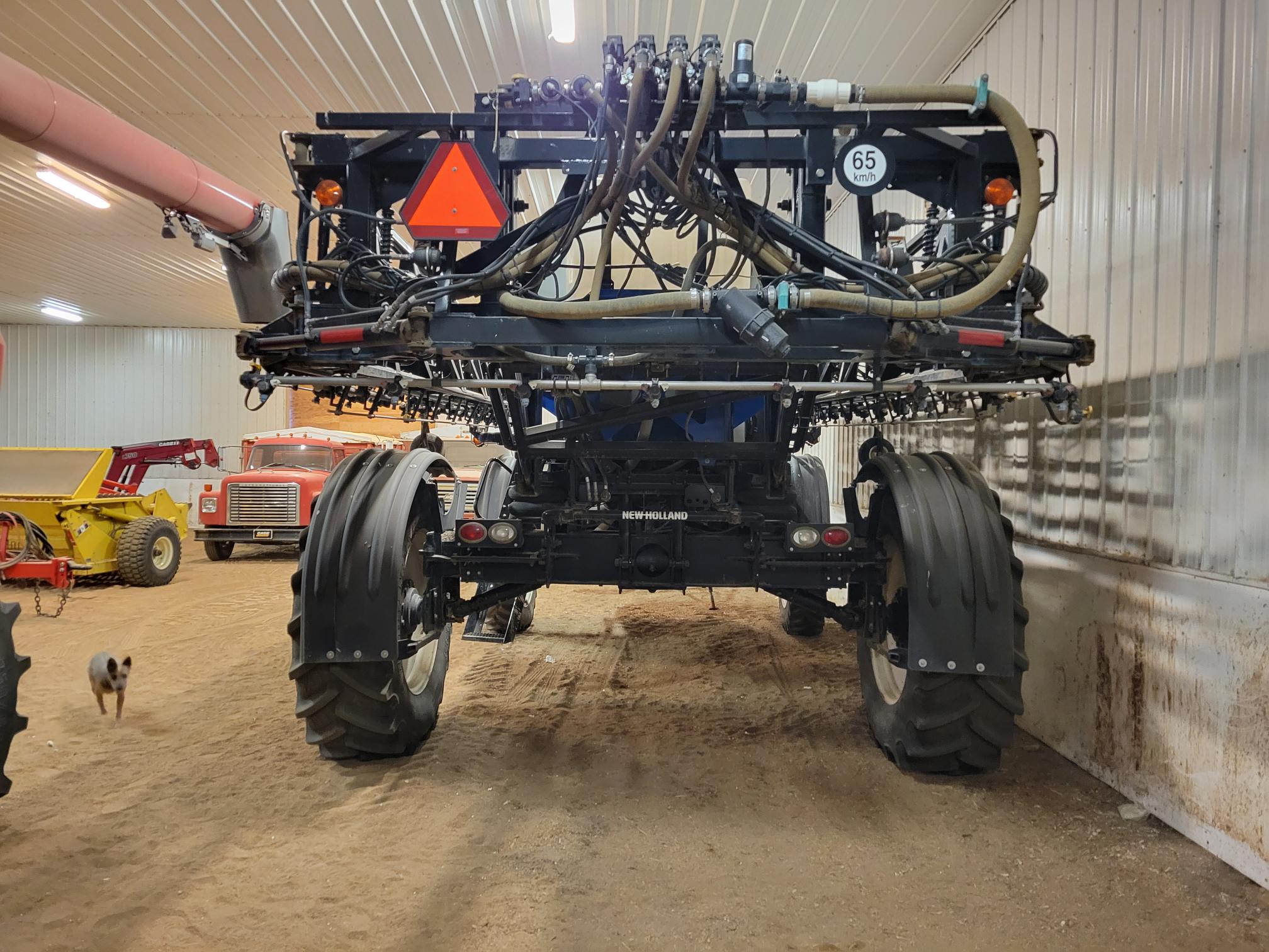 2012 New Holland SP240R Sprayer/High Clearance