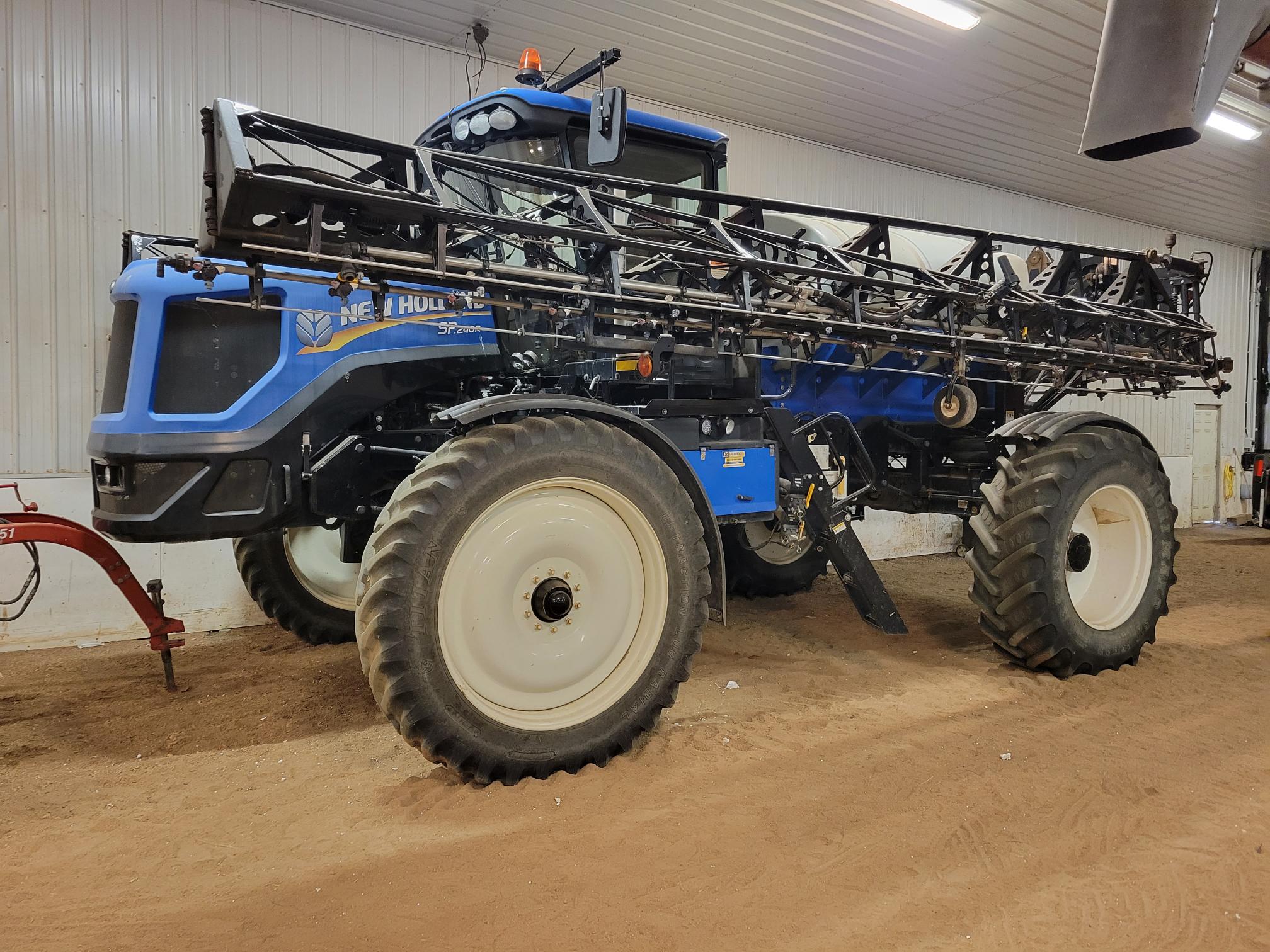 2012 New Holland SP240R Sprayer/High Clearance