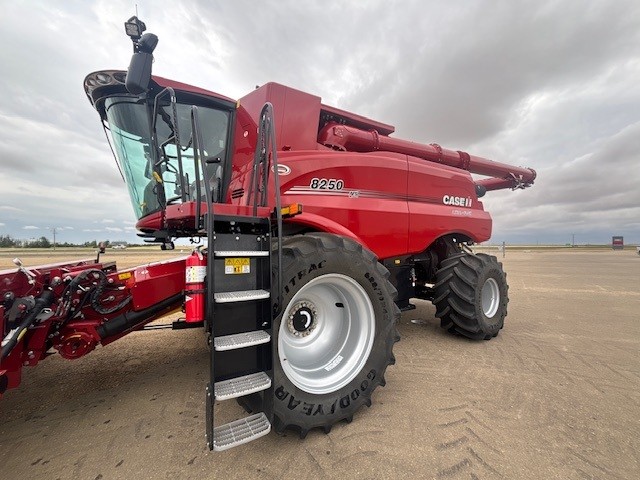 2024 Case IH 8250 Combine
