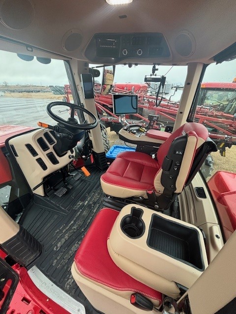 2024 Case IH Steiger 715 AFS Quad Tractor 4WD