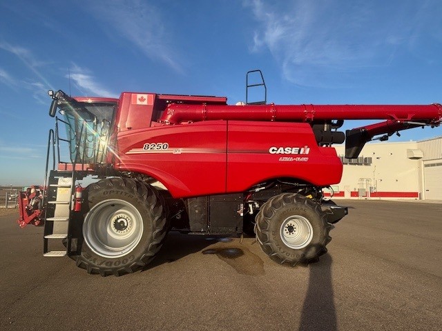 2022 Case IH 8250 Combine