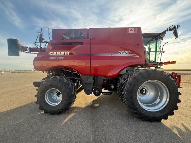 2022 Case IH 8250 Combine