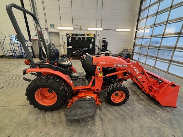 2017 Kubota B2301HSD Tractor