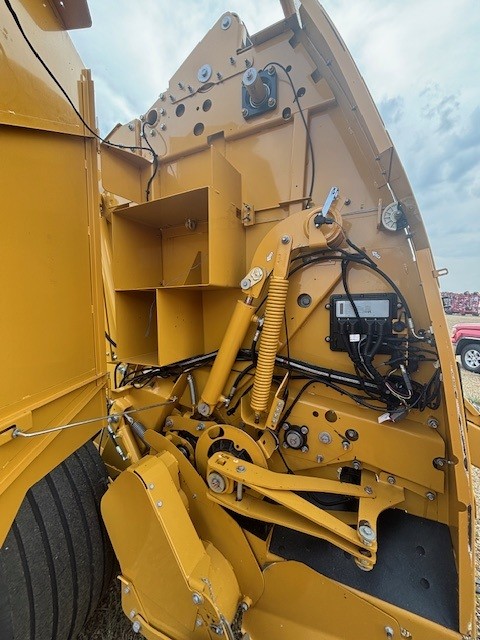 2023 Vermeer 605N-1000 Baler/Round