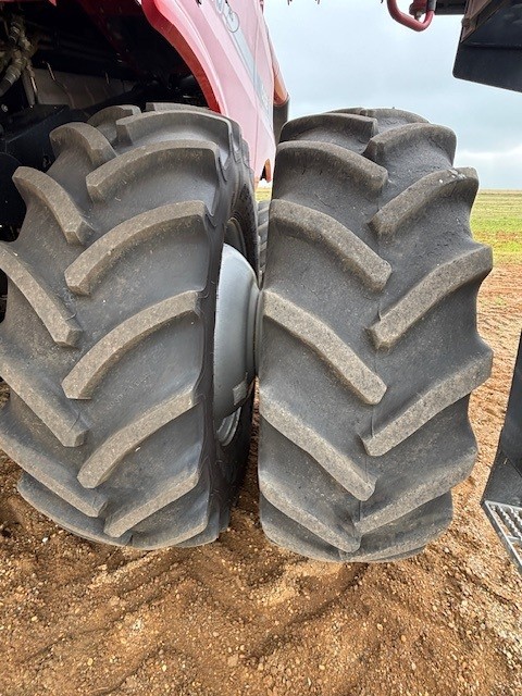2013 Case IH 8230 Combine
