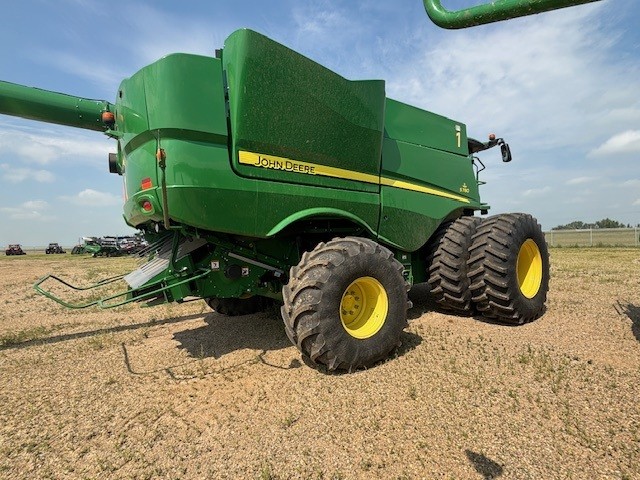 2020 John Deere S780 Combine