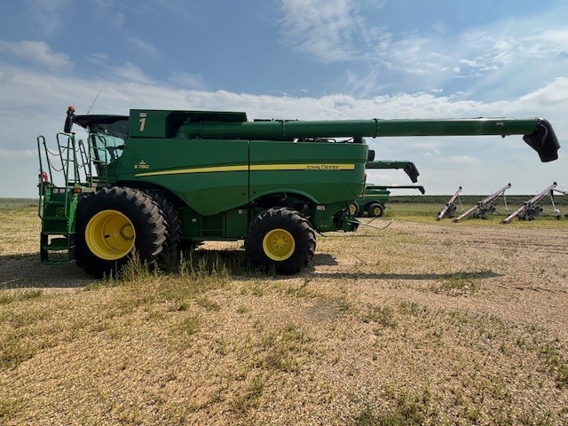 2020 John Deere S780 Combine