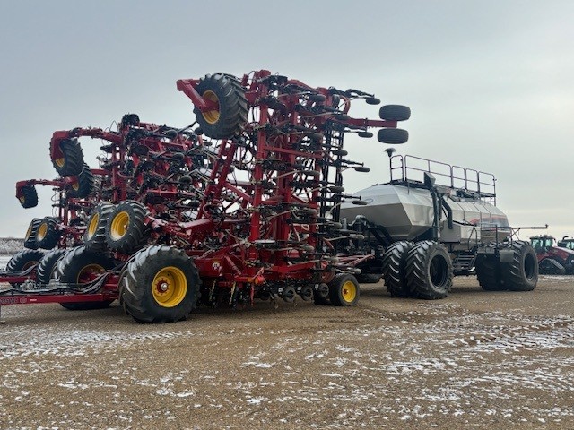 2022 Bourgault 3335-76-12 & 91300 Air Drill