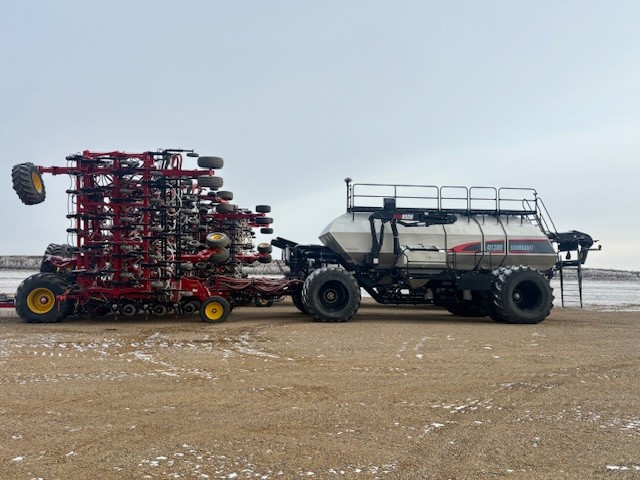 2022 Bourgault 3335-76-12 & 91300 Air Drill