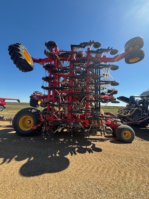 2022 Bourgault 3335-76-12 & 91300 Air Drill