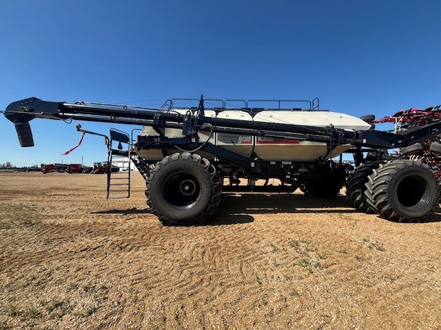 2022 Bourgault 3335-76-12 & 91300 Air Drill