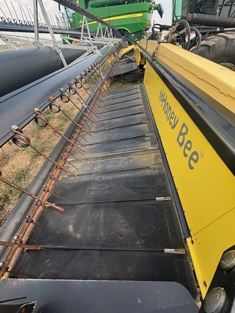 2002 Case IH WDX1101 Windrower