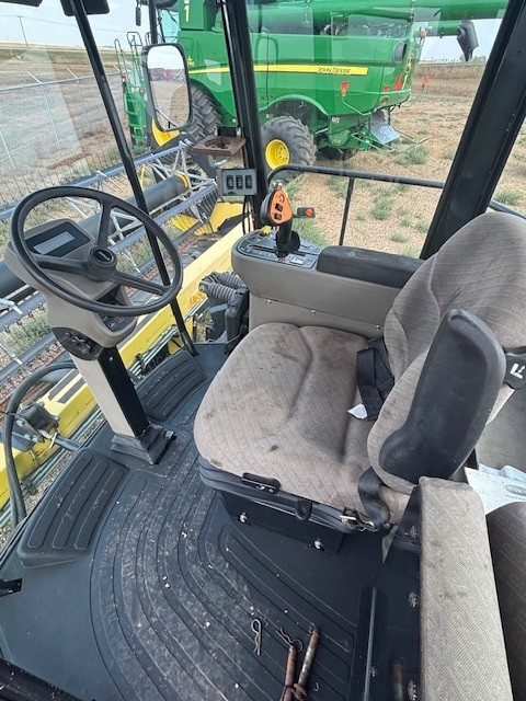 2002 Case IH WDX1101 Windrower