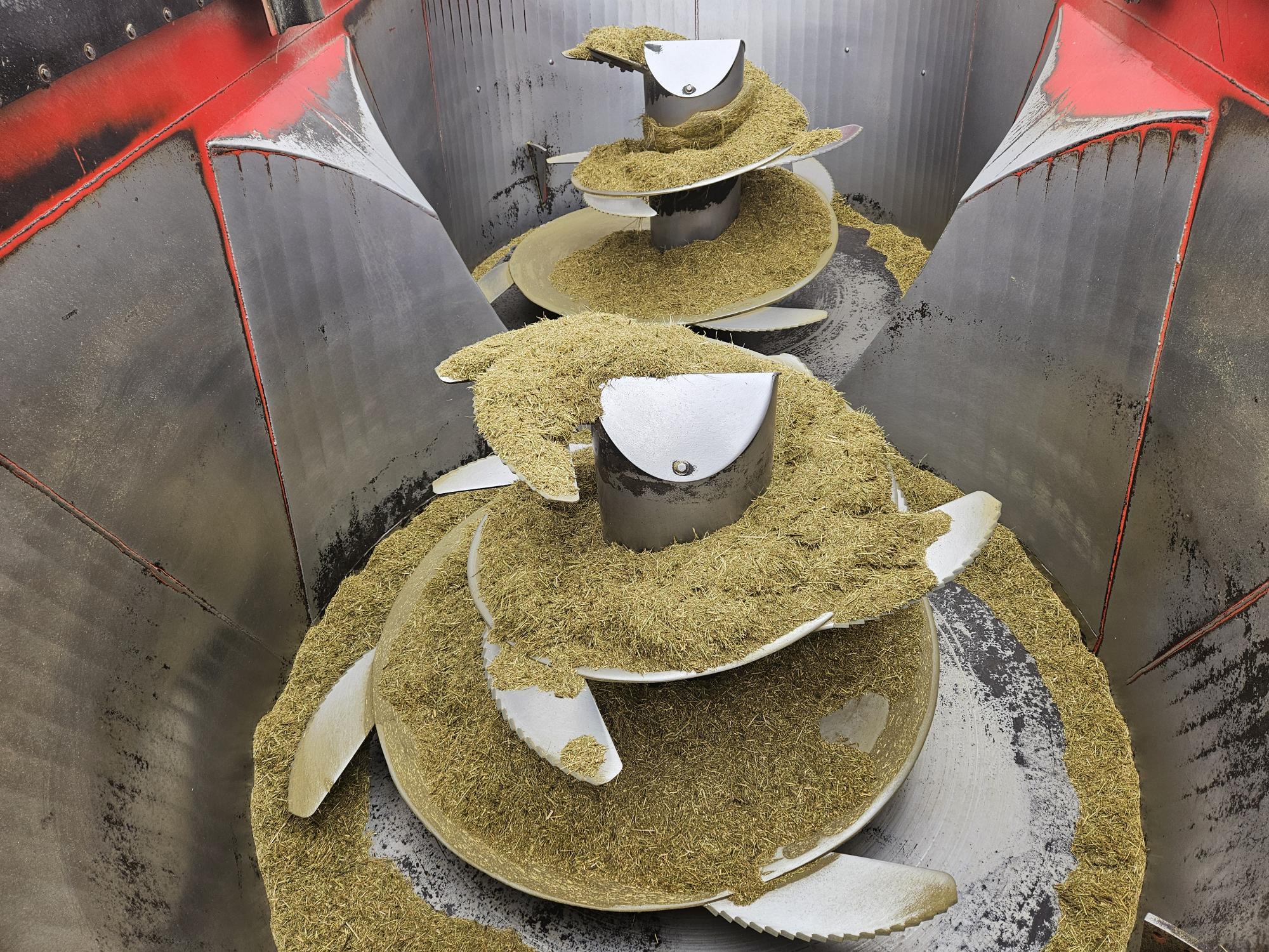 2014 NDE 2656 Vertical Feed Mixer