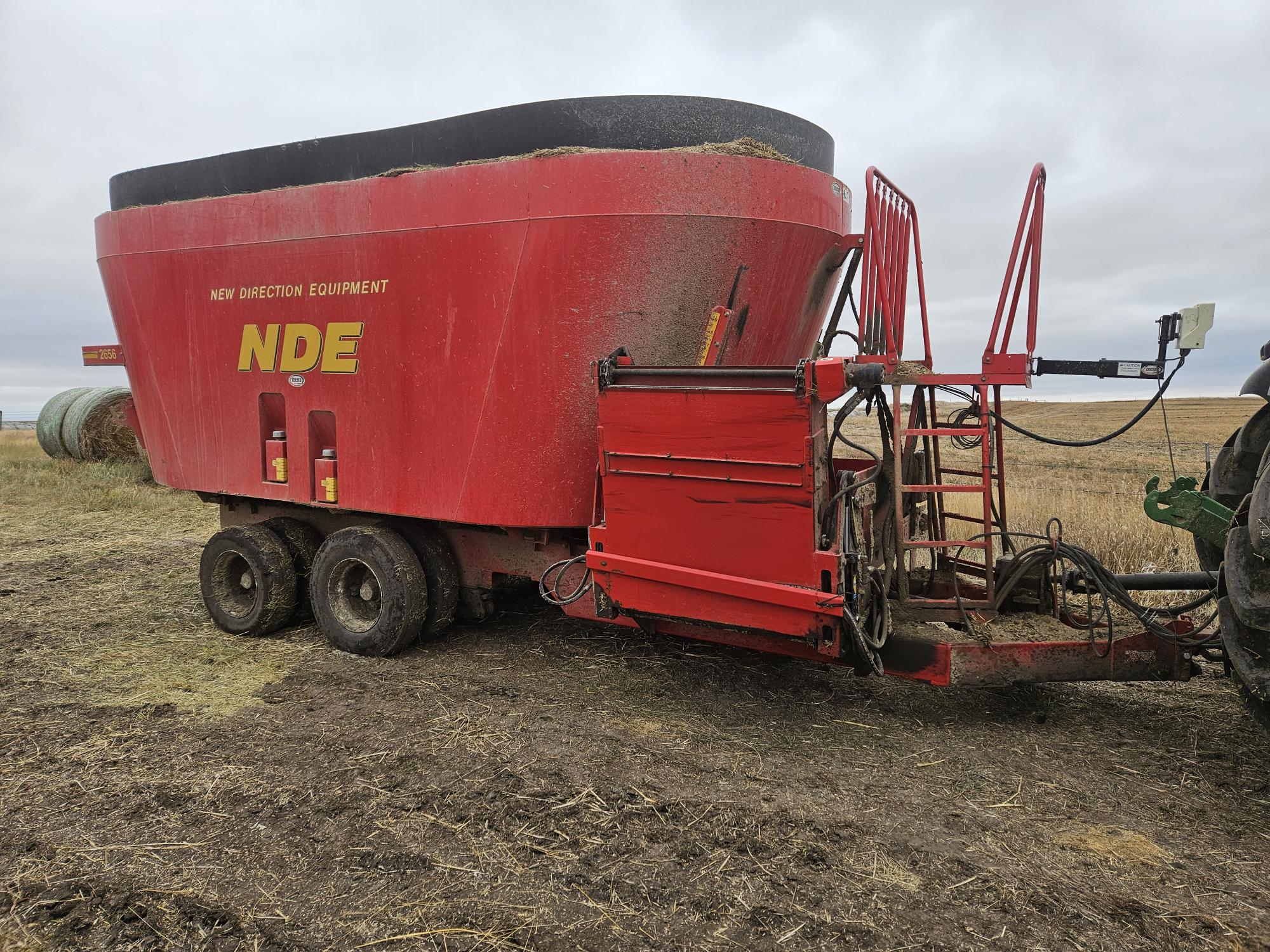 2014 NDE 2656 Vertical Feed Mixer