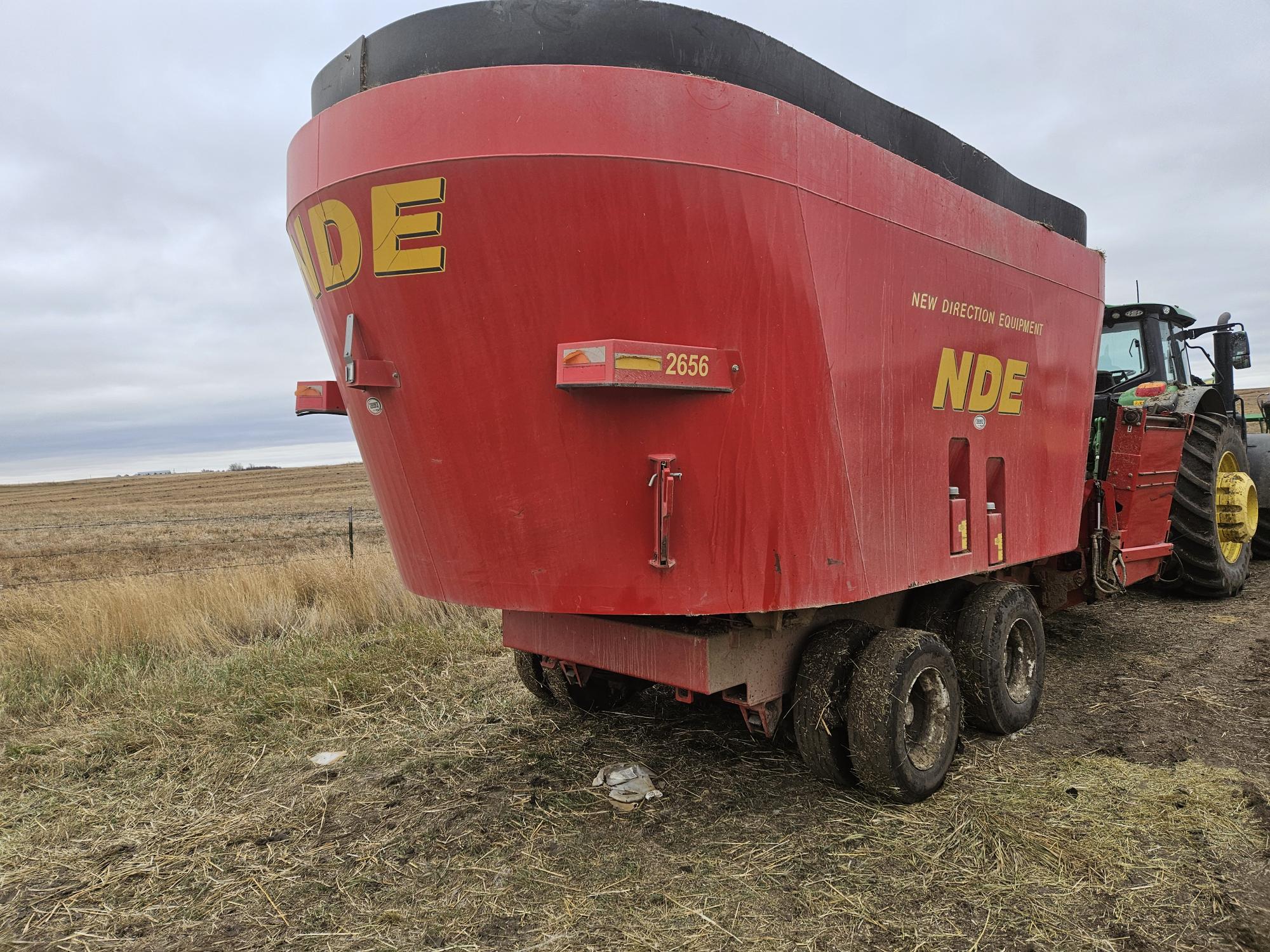 2014 NDE 2656 Vertical Feed Mixer