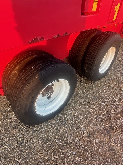 2014 NDE 2656 Vertical Feed Mixer