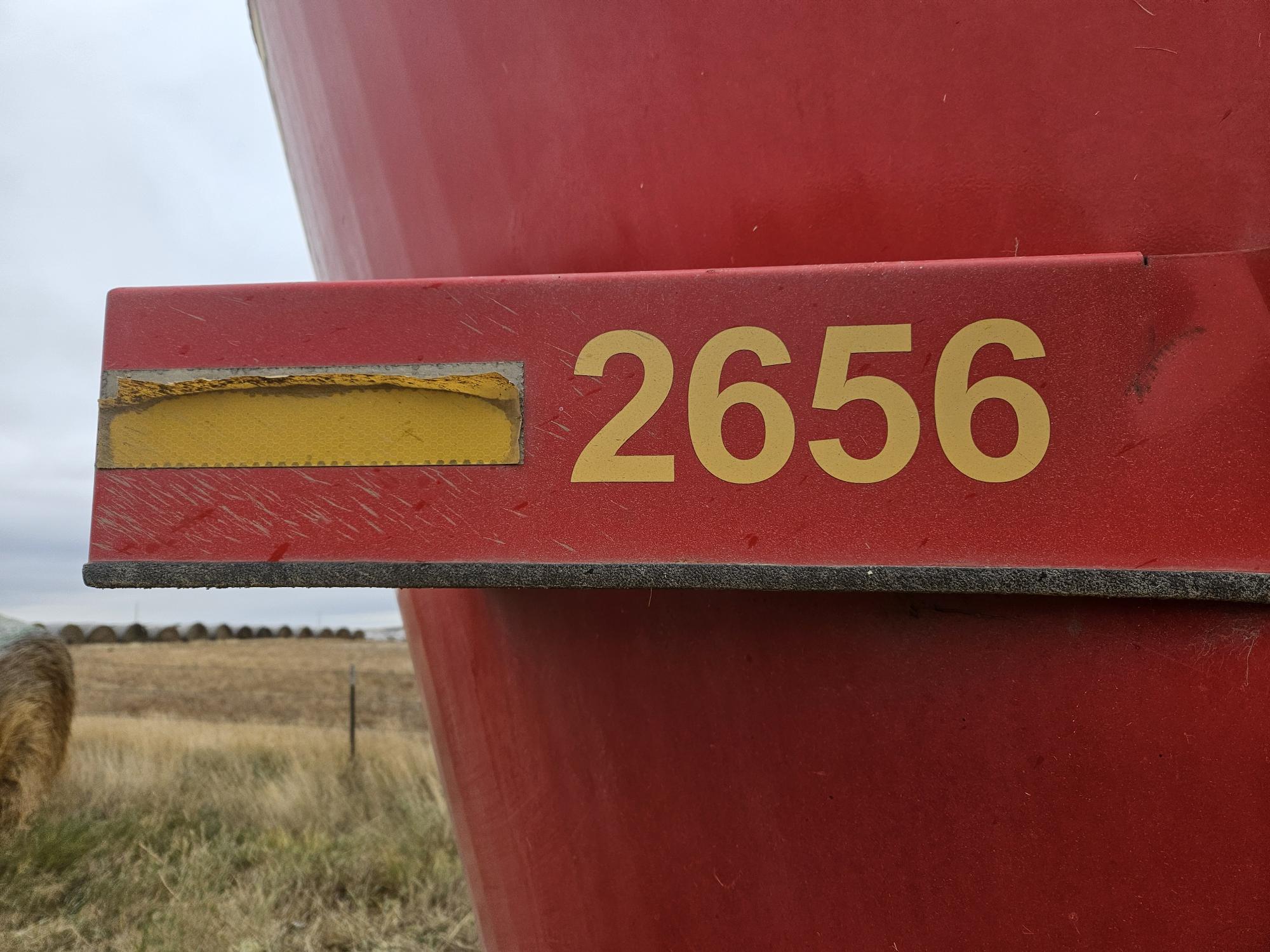 2014 NDE 2656 Vertical Feed Mixer